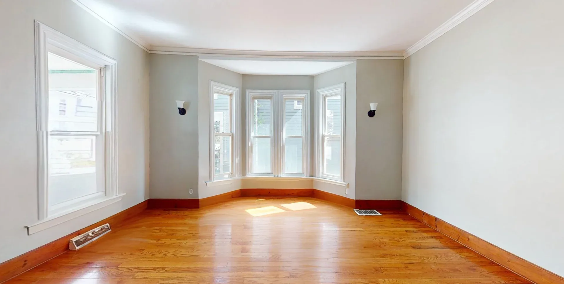 4 bed, 1 bath apartment for rent at 20-22 Holmes St Unit 20, Malden — photo 3 of 11