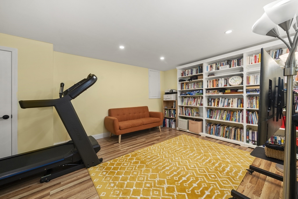 3 bed, 2 bath apartment for rent at 20-22 Popes Hill St Unit 20, Dorchester — photo 15 of 21