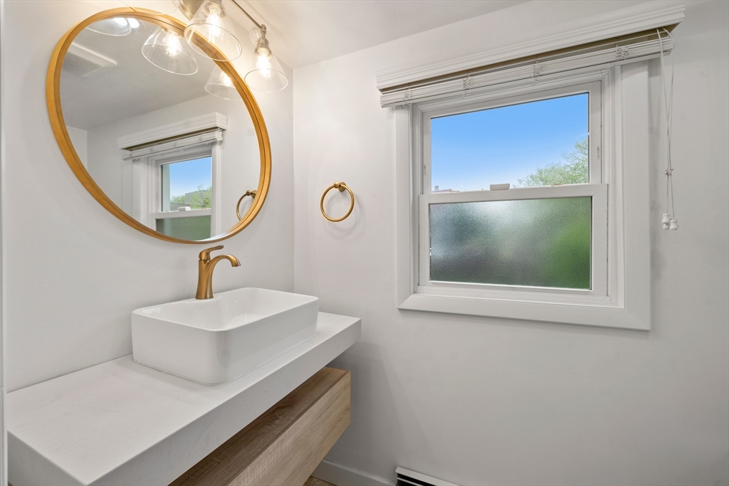 3 bed, 2 bath apartment for rent at 20-22 Popes Hill St Unit 20, Dorchester — photo 10 of 21