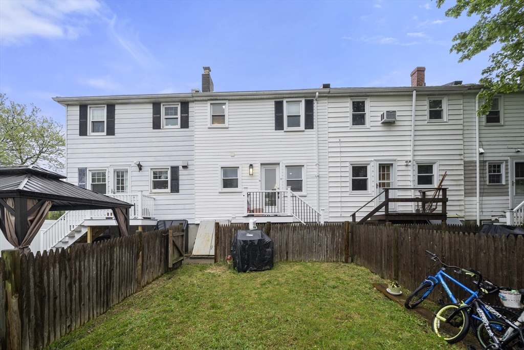 3 bed, 2 bath apartment for rent at 20-22 Popes Hill St Unit 20, Dorchester — photo 19 of 21