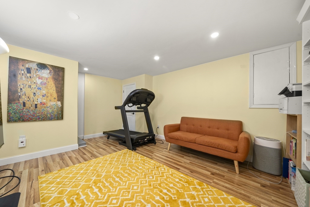 3 bed, 2 bath apartment for rent at 20-22 Popes Hill St Unit 20, Dorchester — photo 16 of 21