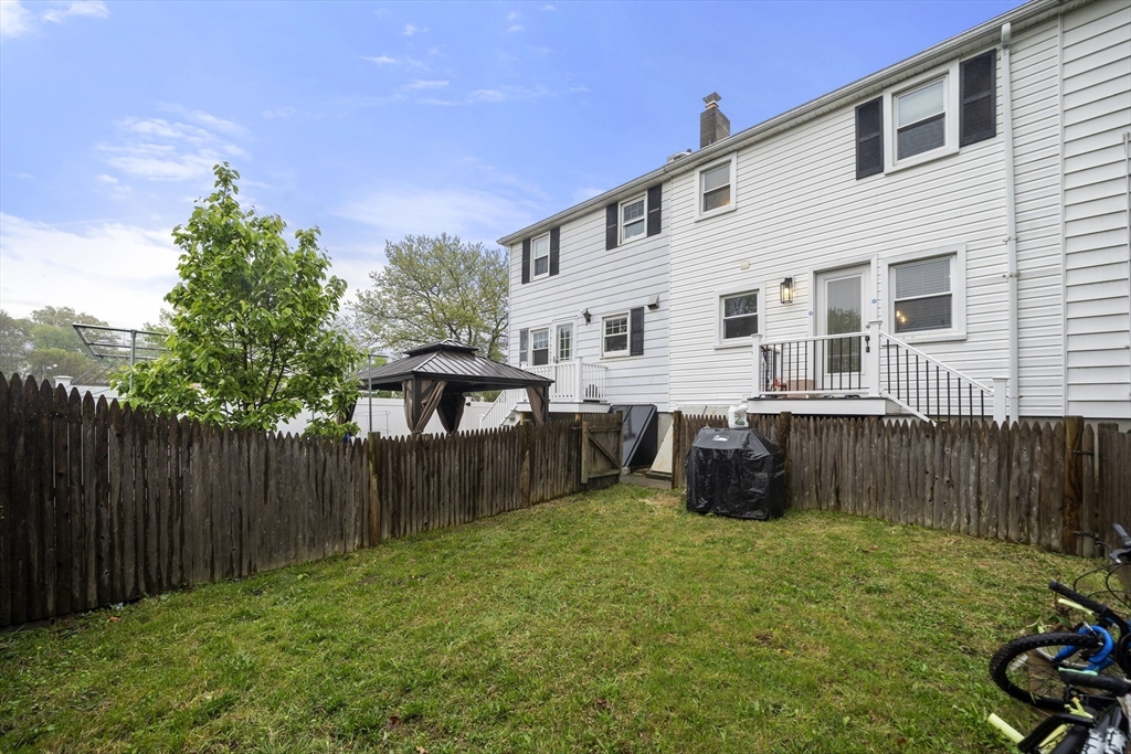 3 bed, 2 bath apartment for rent at 20-22 Popes Hill St Unit 20, Dorchester — photo 18 of 21