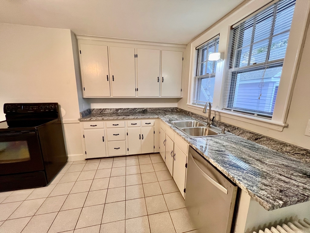 2 bed, 1 bath apartment for rent at 20-22 Randall Ave Unit 1, Weymouth — photo 6 of 20