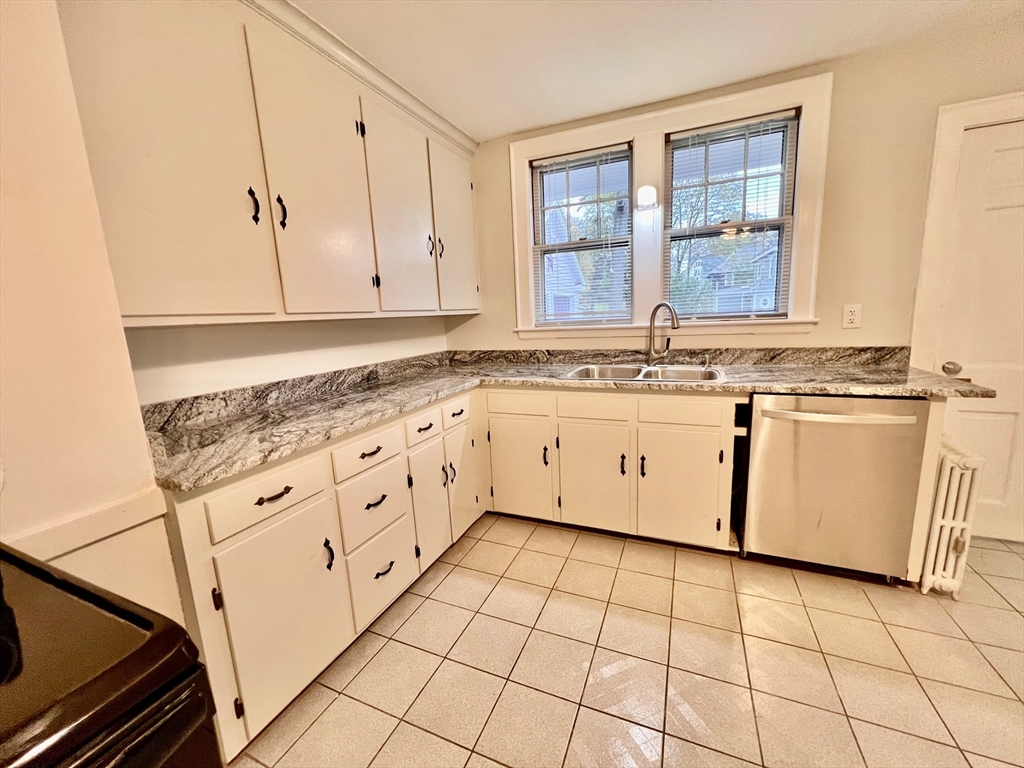 2 bed, 1 bath apartment for rent at 20-22 Randall Ave Unit 1, Weymouth — photo 4 of 20