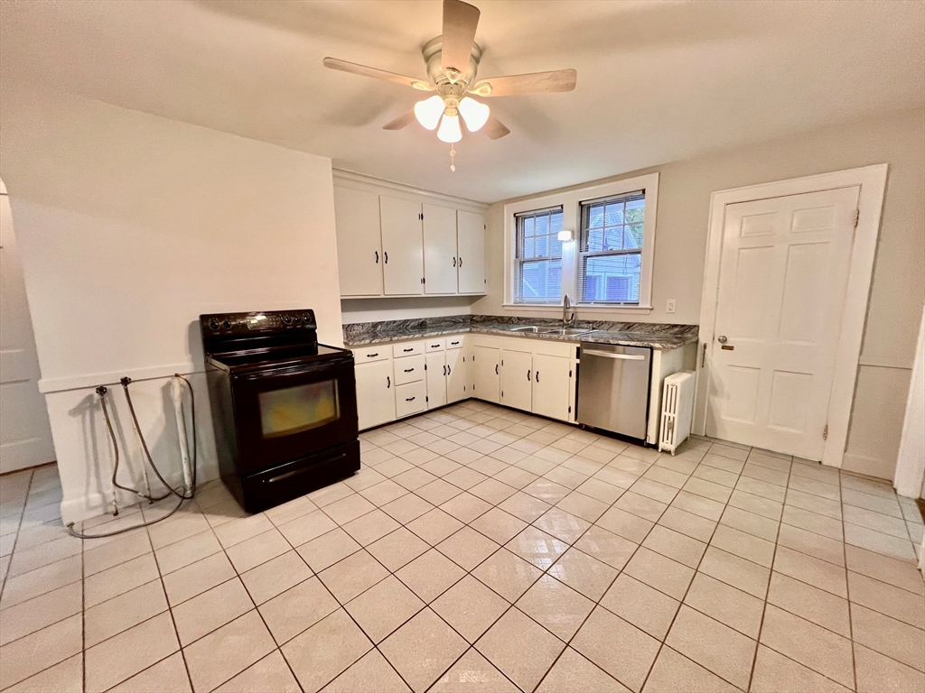 2 bed, 1 bath apartment for rent at 20-22 Randall Ave Unit 1, Weymouth — photo 5 of 20
