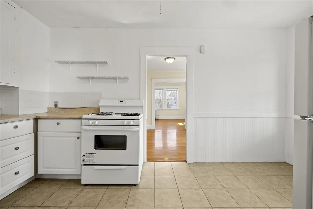 1 bed, 1 bath apartment for rent at 20-22 Sumner St Unit 20-2, Quincy — photo 10 of 15
