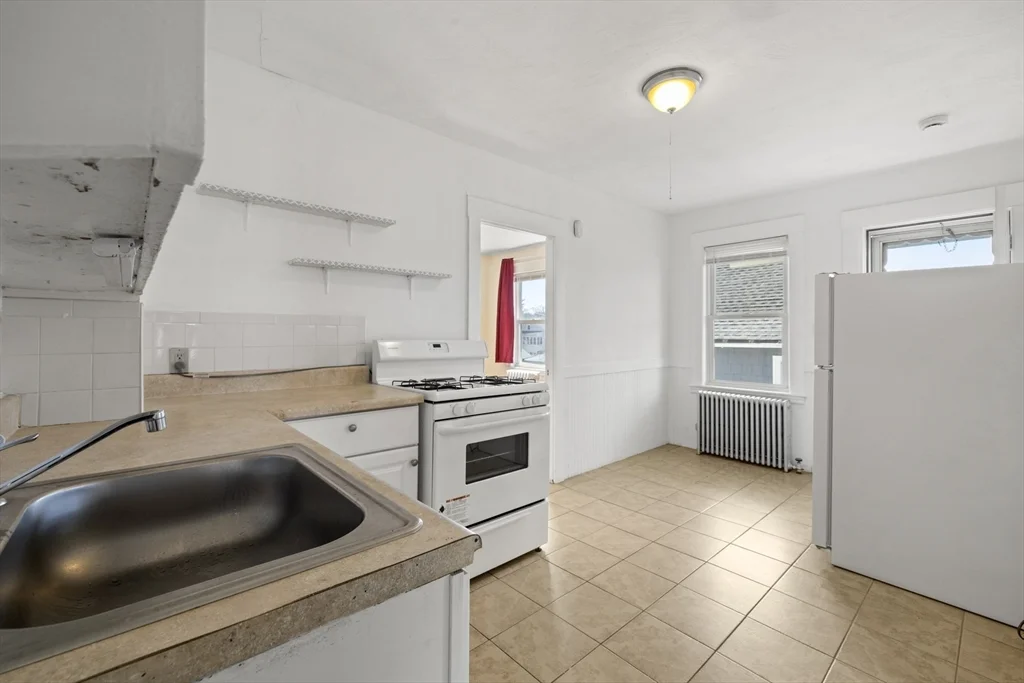 1 bed, 1 bath apartment for rent at 20-22 Sumner St Unit 20-2, Quincy — photo 11 of 15