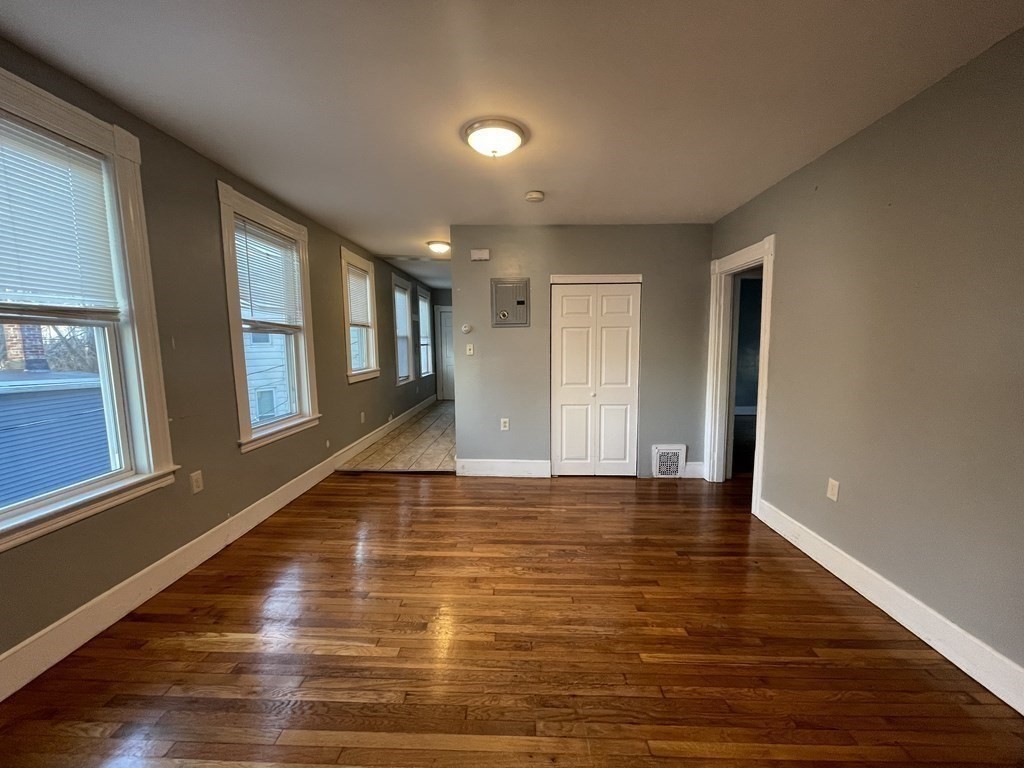 3 bed, 1 bath apartment for rent at 20-22 Wilson St Unit 2, Lynn — photo 5 of 11