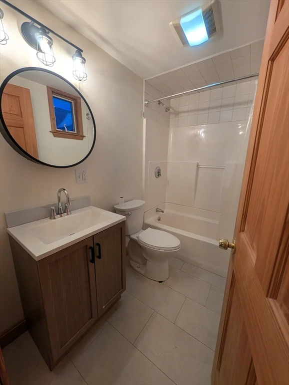 2 bed, 2 bath apartment for rent at 20-24 Gardner St 24 Unit 24, Newton Corner — photo 1 of 6