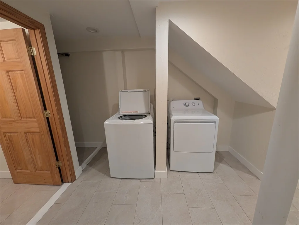 2 bed, 2 bath apartment for rent at 20-24 Gardner St 24 Unit 24, Newton Corner — photo 6 of 6