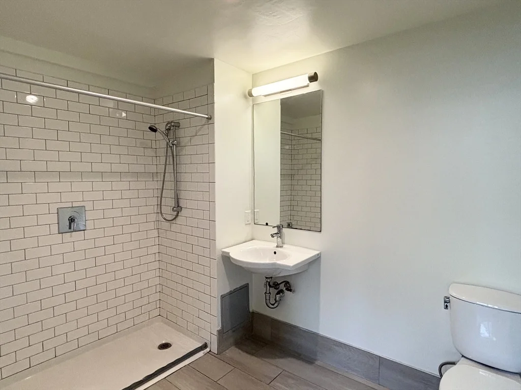 Studio bed, 1 bath apartment for rent at 20-26 Sunnyside St Unit 4, Jamaica Plain — photo 6 of 13