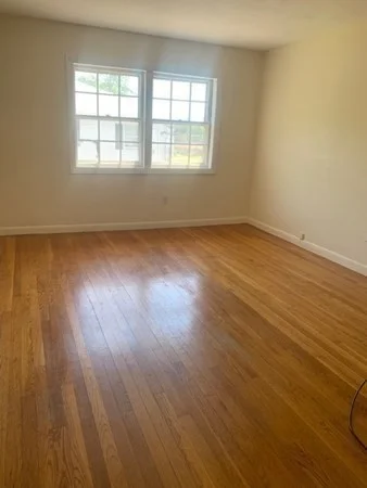 1 bed, 1 bath apartment for rent at 20 Abington Ave Unit 1R, Holbrook — photo 6 of 9