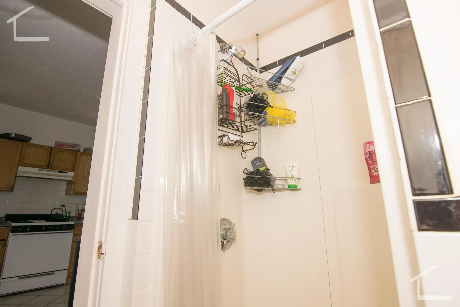5 bed, 2 bath apartment for rent at 20 Alcott St Unit 2, Allston — photo 3 of 4