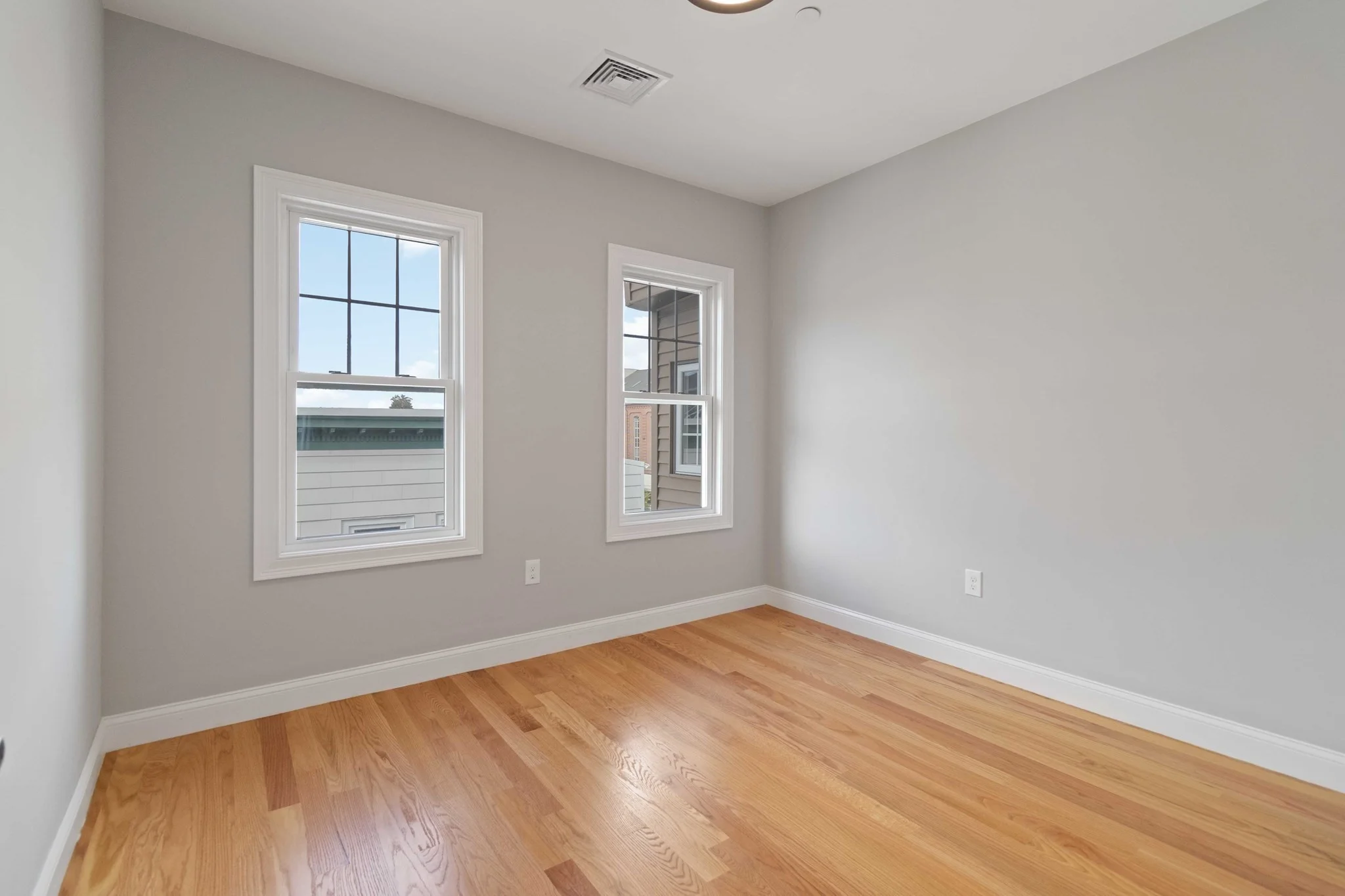 4 bed, 2 bath apartment for rent at 20 Alston St Unit 20, East Somerville — photo 23 of 36
