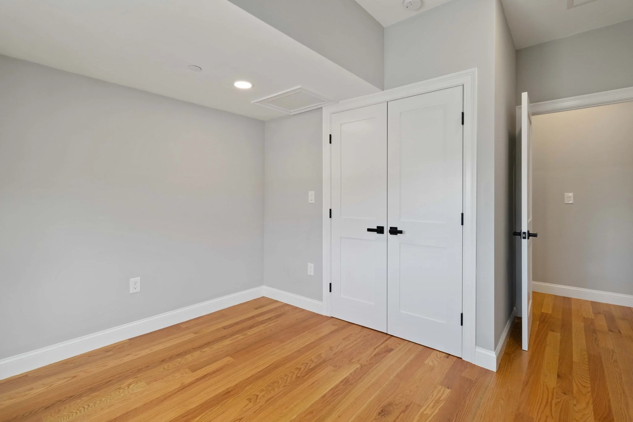 4 bed, 2 bath apartment for rent at 20 Alston St Unit 20, East Somerville — photo 34 of 36