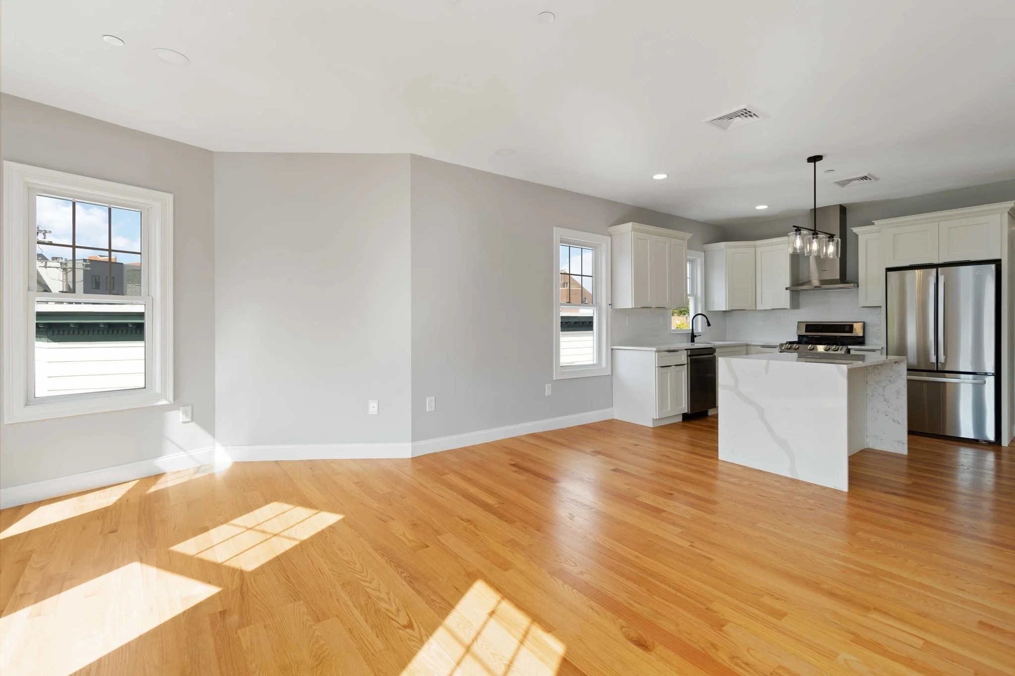 4 bed, 2 bath apartment for rent at 20 Alston St Unit 20, East Somerville — photo 6 of 36
