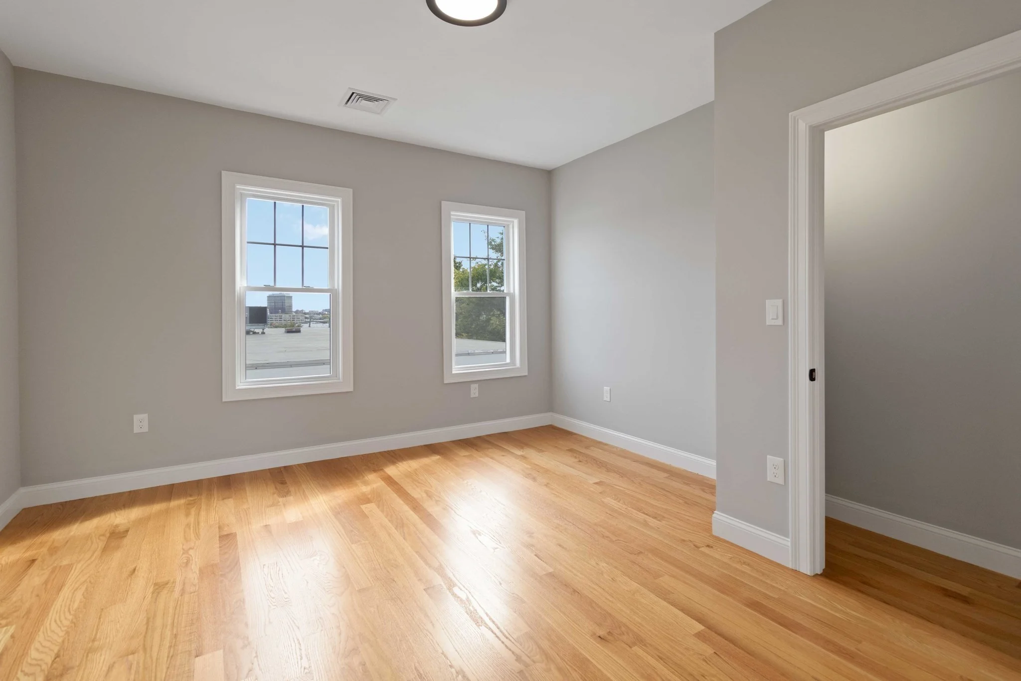 4 bed, 2 bath apartment for rent at 20 Alston St Unit 20, East Somerville — photo 21 of 36