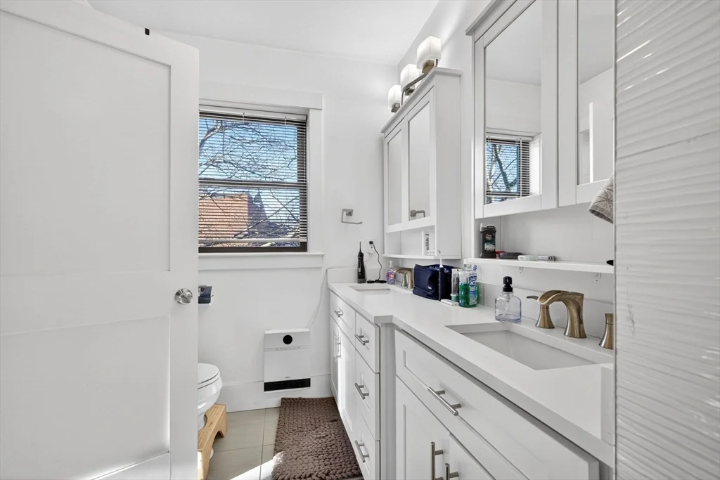 2 bed, 2 bath apartment for rent at 20 Arlington Unit 4, East Somerville — photo 9 of 20