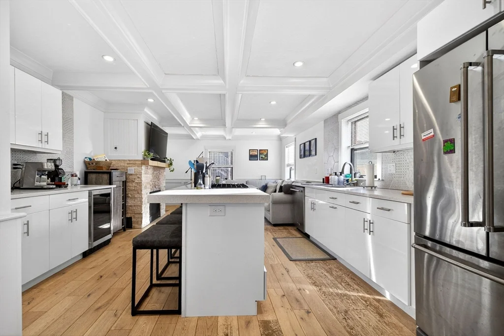 2 bed, 2 bath apartment for rent at 20 Arlington Unit 4, East Somerville — photo 3 of 20