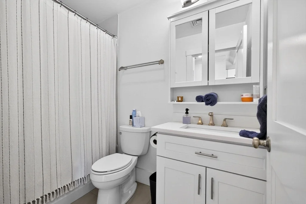 2 bed, 2 bath apartment for rent at 20 Arlington Unit 4, East Somerville — photo 13 of 20