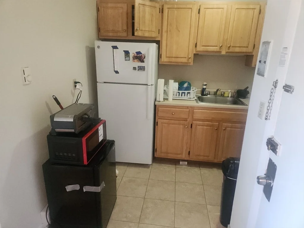 1 bed, 1 bath apartment for rent at 20 Armington St Unit 23C, Brighton — photo 2 of 7