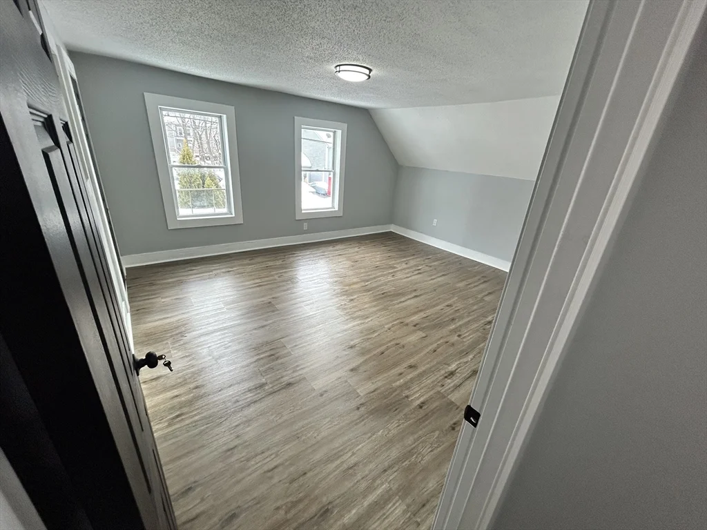 3 bed, 1 bath apartment for rent at 20 Ashland St Unit 1, Haverhill — photo 11 of 14