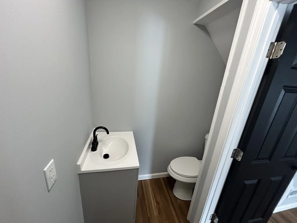 3 bed, 1 bath apartment for rent at 20 Ashland St Unit 1, Haverhill — photo 6 of 14