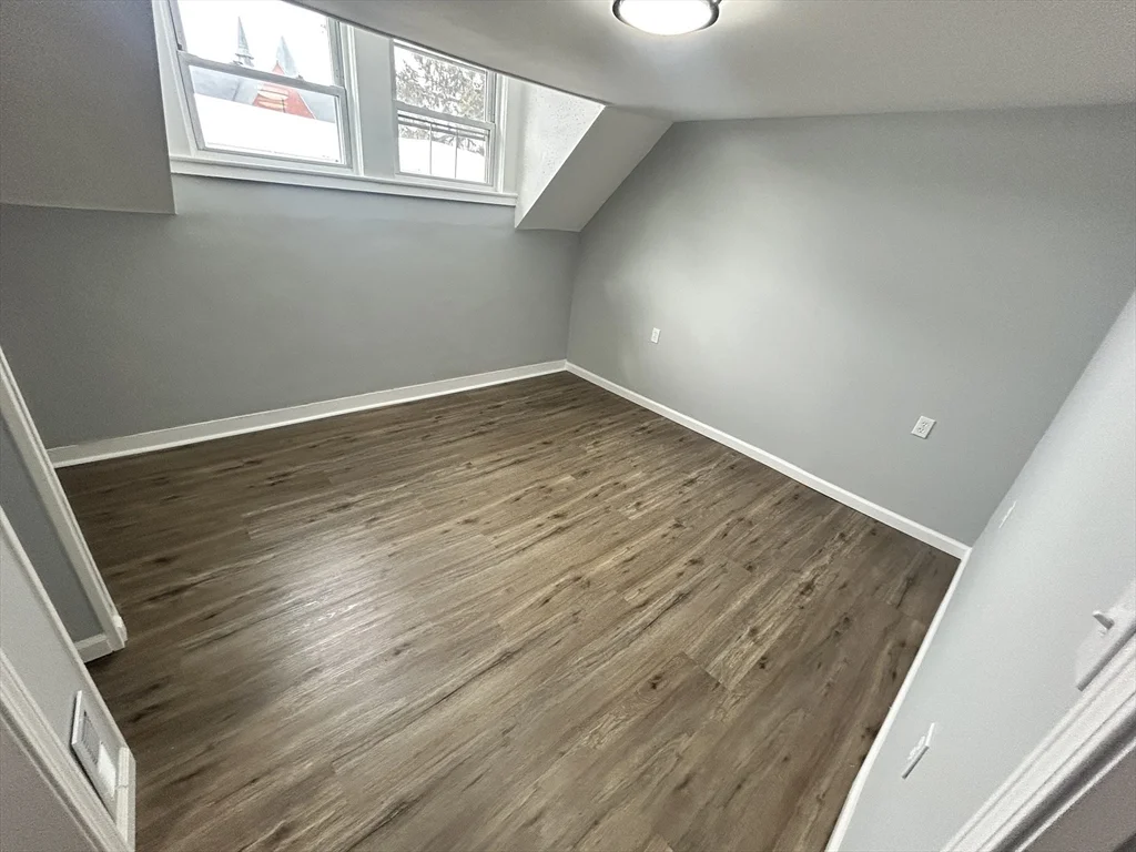 3 bed, 1 bath apartment for rent at 20 Ashland St Unit 1, Haverhill — photo 13 of 14