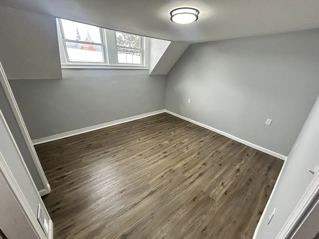 3 bed, 1 bath apartment for rent at 20 Ashland St Unit 1, Haverhill — photo 12 of 14
