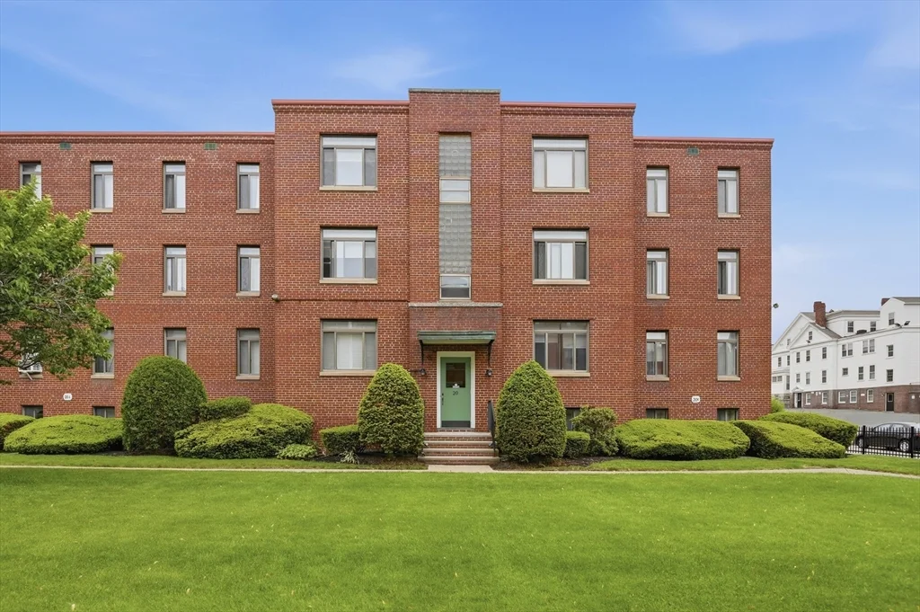 2 bed, 1 bath apartment for rent at 20 Ashland St Unit 3L, Worcester — photo 1 of 23