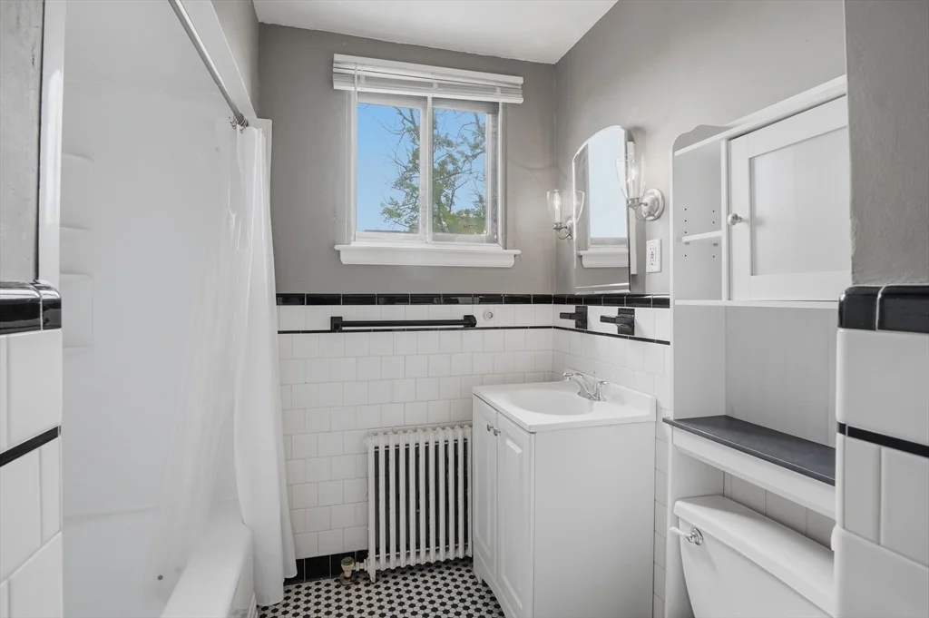 2 bed, 1 bath apartment for rent at 20 Ashland St Unit 3L, Worcester — photo 13 of 23