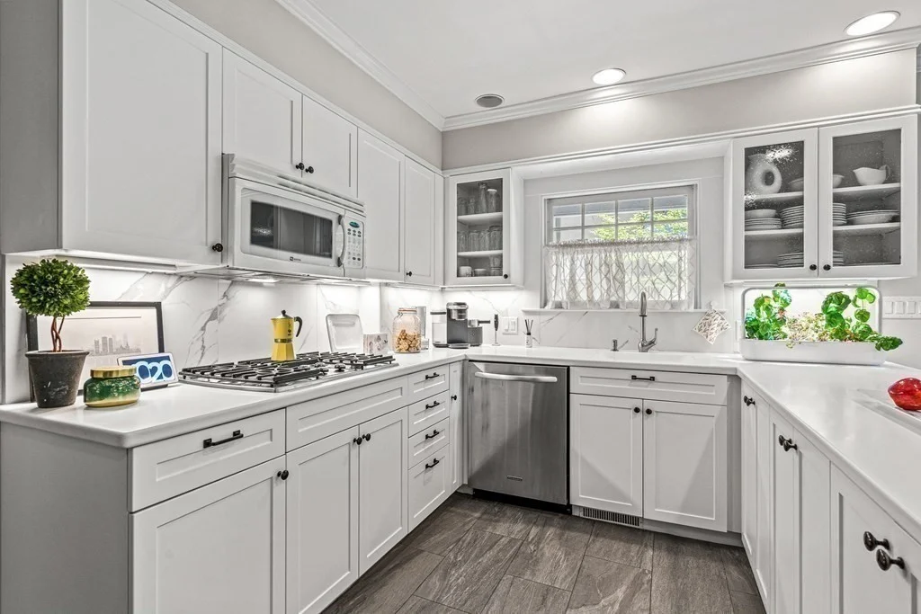 4 bed, 2 bath apartment for rent at 20 Bacon St Unit 20, Winchester — photo 14 of 42