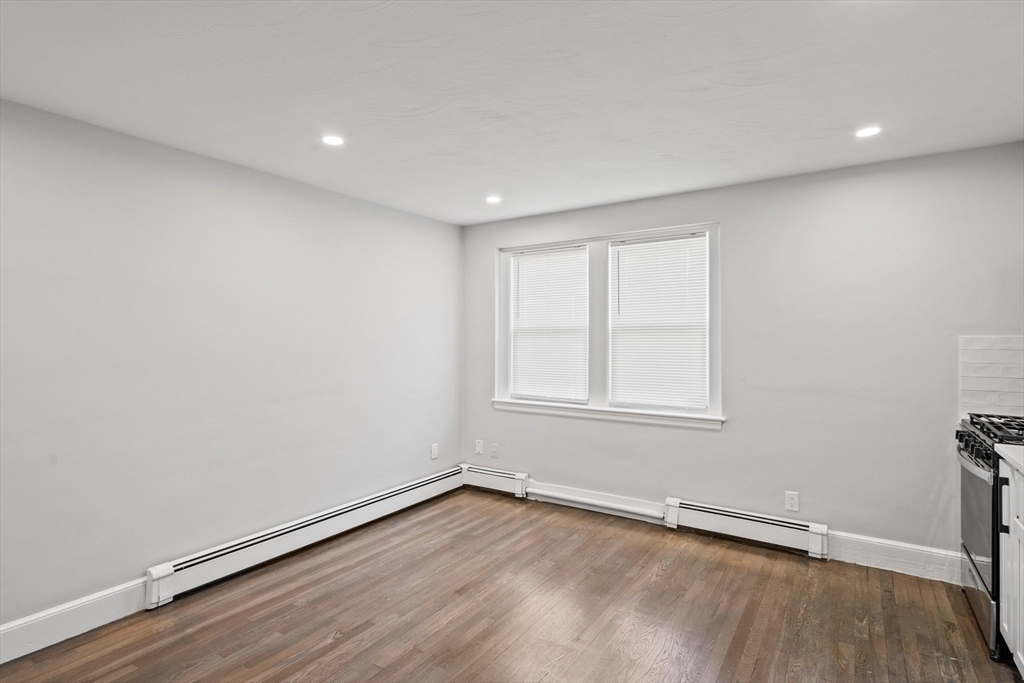 1 bed, 1 bath apartment for rent at 20 Bacon Unit 1, Waltham — photo 3 of 9