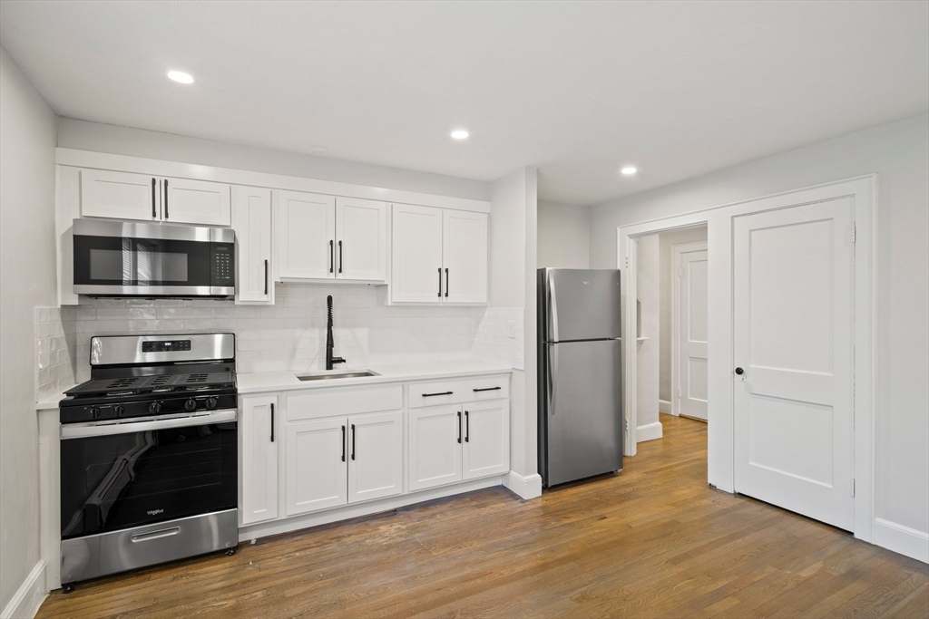 1 bed, 1 bath apartment for rent at 20 Bacon Unit 1, Waltham — photo 1 of 9