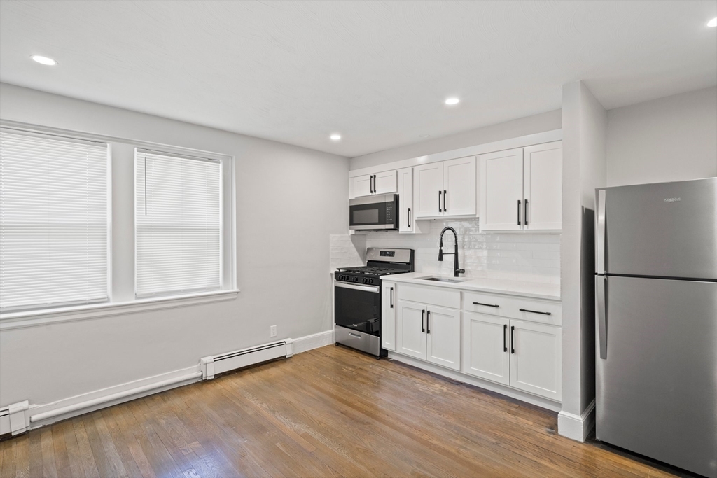 1 bed, 1 bath apartment for rent at 20 Bacon Unit 1, Waltham — photo 2 of 9
