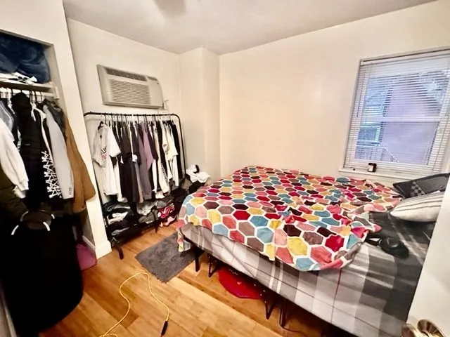 2 bed, 1 bath apartment for rent at 20 Bartlett Pl Unit 1, North End — photo 5 of 10