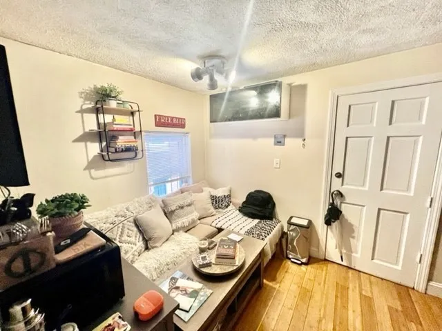 1 bed, 1 bath apartment for rent at 20 Bartlett Pl Unit 2, North End — photo 9 of 13