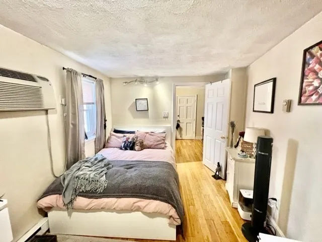 1 bed, 1 bath apartment for rent at 20 Bartlett Pl Unit 2, North End — photo 3 of 13