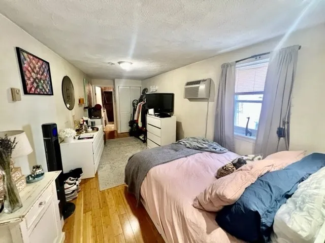 1 bed, 1 bath apartment for rent at 20 Bartlett Pl Unit 2, North End — photo 5 of 13