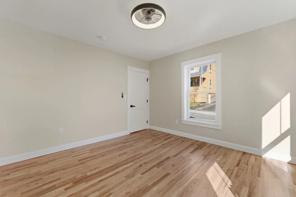 2 bed, 1 bath apartment for rent at 20 Beacon St Unit 1, Gloucester — photo 10 of 17