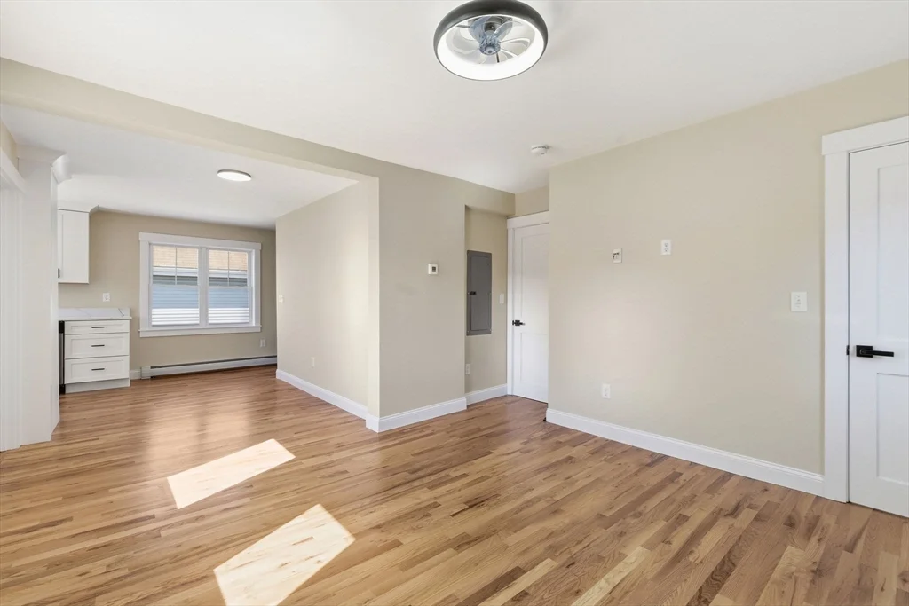 4 bed, 2 bath apartment for rent at 20 Beacon St Unit 2, Gloucester — photo 13 of 28