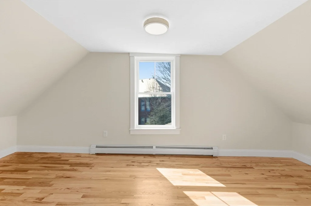 4 bed, 2 bath apartment for rent at 20 Beacon St Unit 2, Gloucester — photo 19 of 28