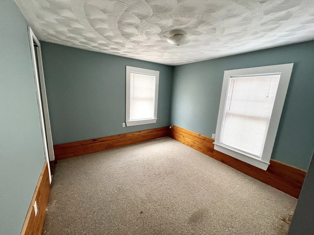 2 bed, 1 bath apartment for rent at 20 Beacon St Unit 2, Winthrop — photo 8 of 10