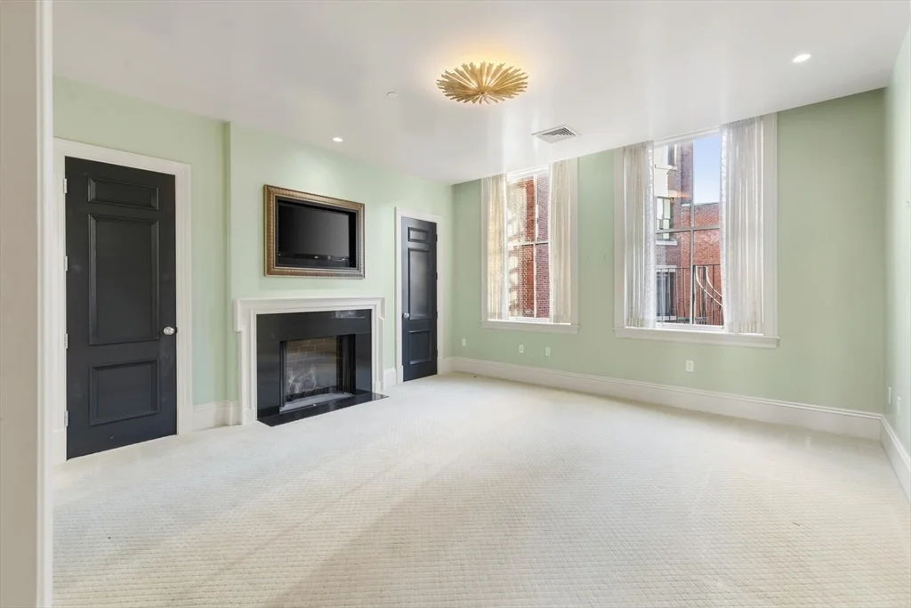 3 bed, 3 bath apartment for rent at 20 Beacon St Unit 4, Boston Downtown — photo 14 of 24
