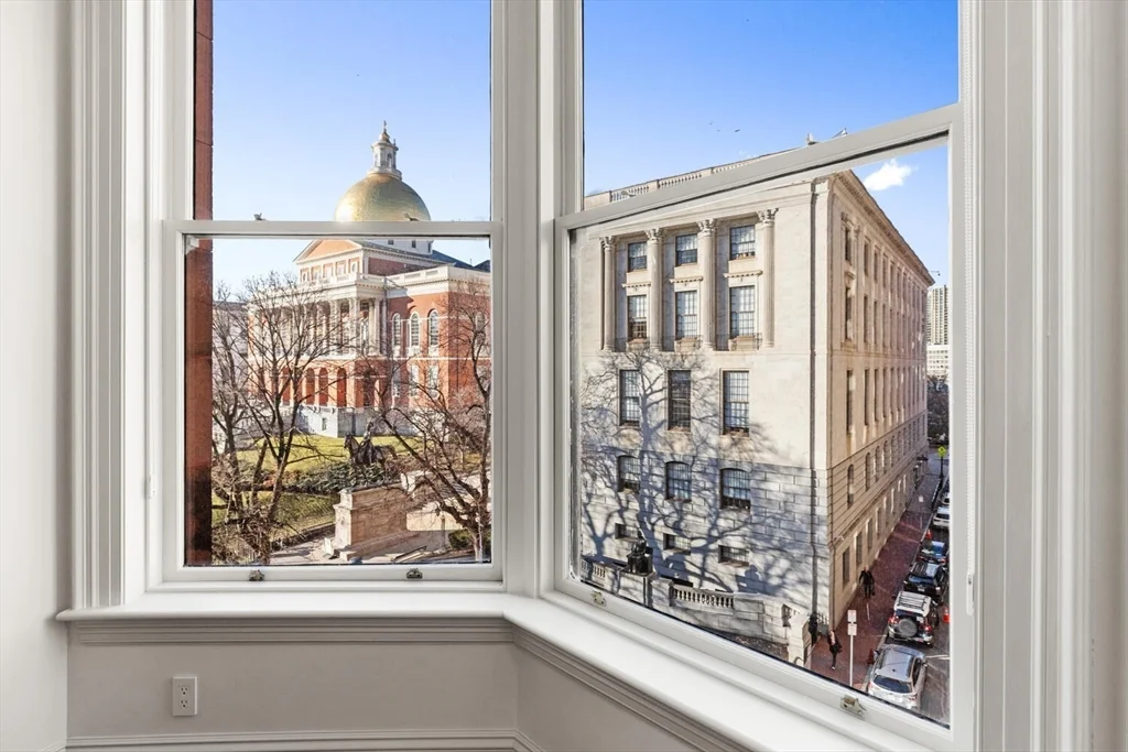3 bed, 3 bath apartment for rent at 20 Beacon St Unit 4, Boston Downtown — photo 2 of 24