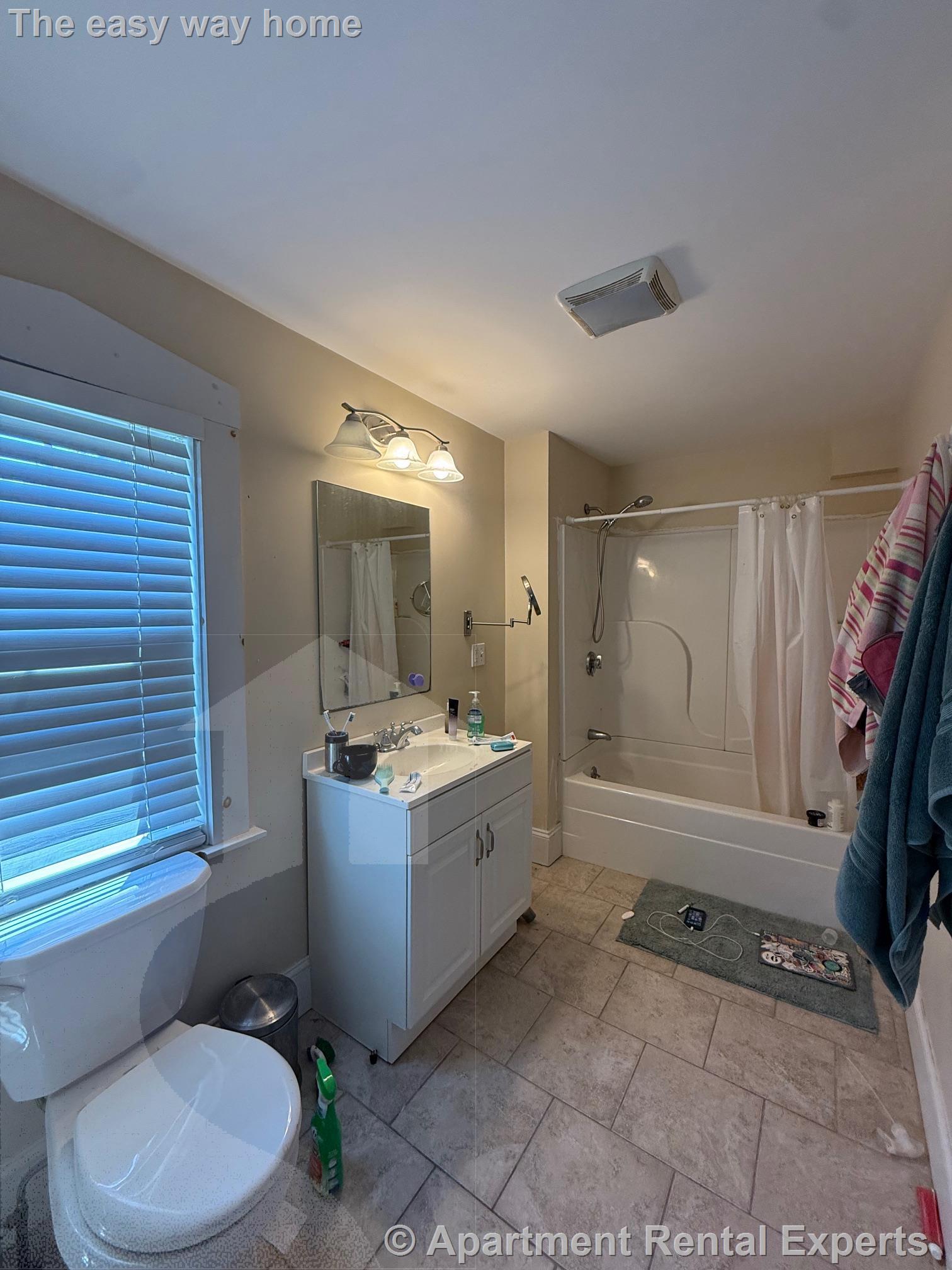 3 bed, 2 bath apartment for rent at 20 Bellevue St, Tufts — photo 9 of 10