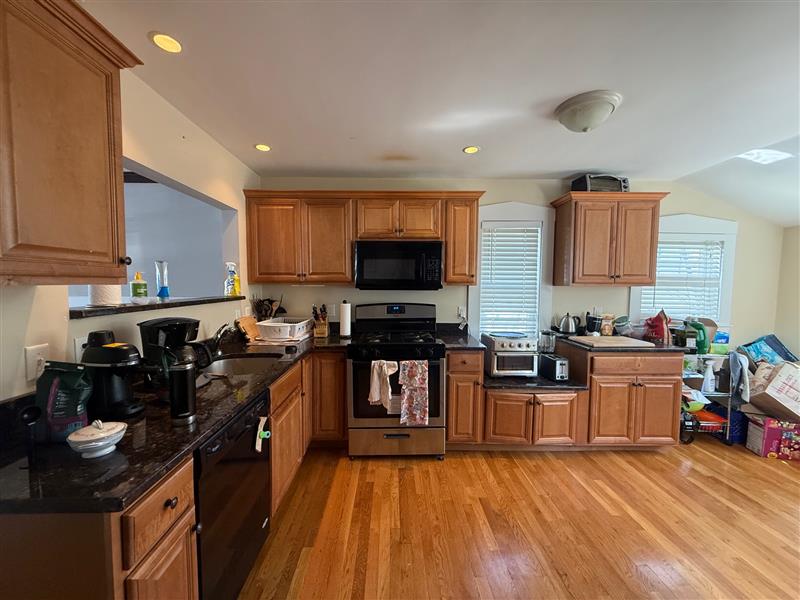3 bed, 2 bath apartment for rent at 20 Bellevue St Unit 1, Medford