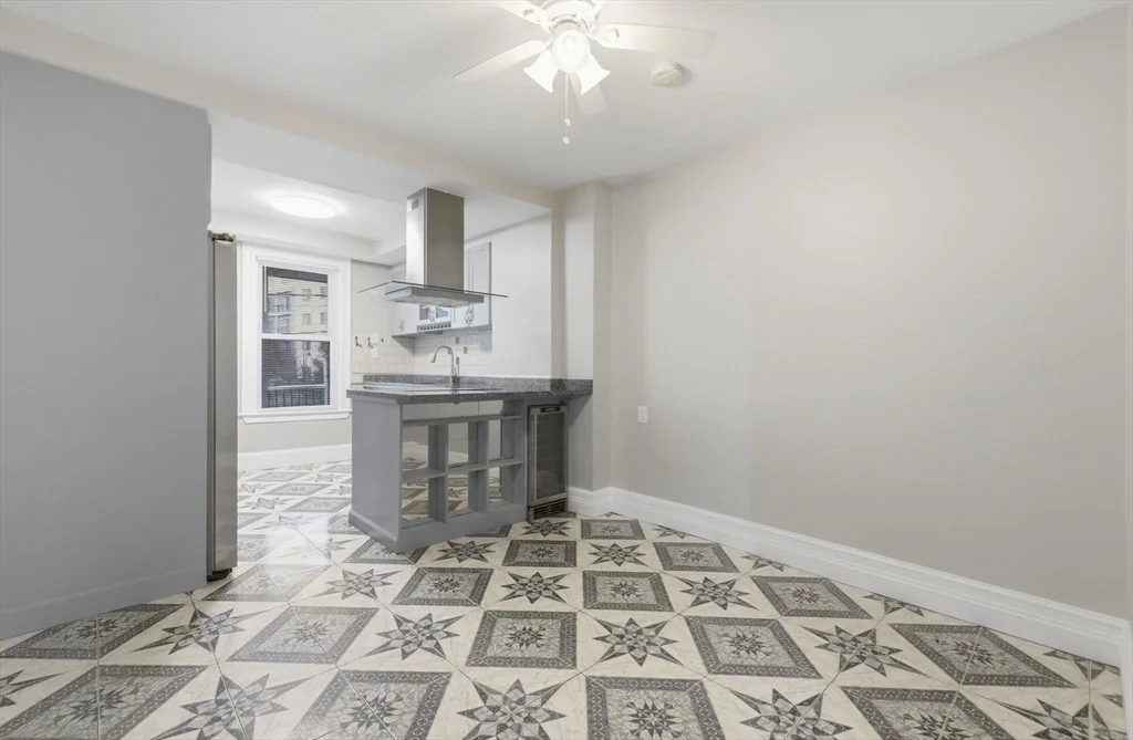3 bed, 1 bath apartment for rent at 20 Bennett Unit 1L, Beverly — photo 22 of 22