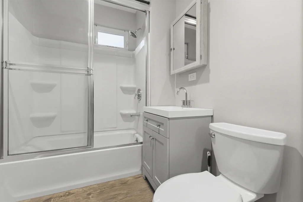 3 bed, 1 bath apartment for rent at 20 Bennett Unit 1L, Beverly — photo 19 of 22