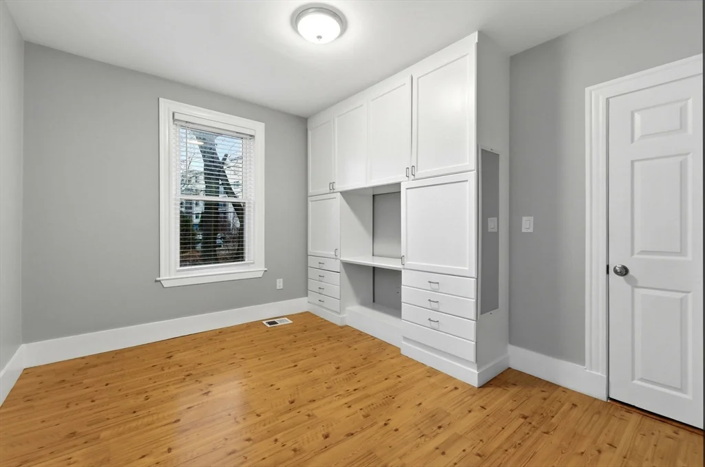 3 bed, 1 bath apartment for rent at 20 Bennett Unit 1L, Beverly — photo 17 of 22